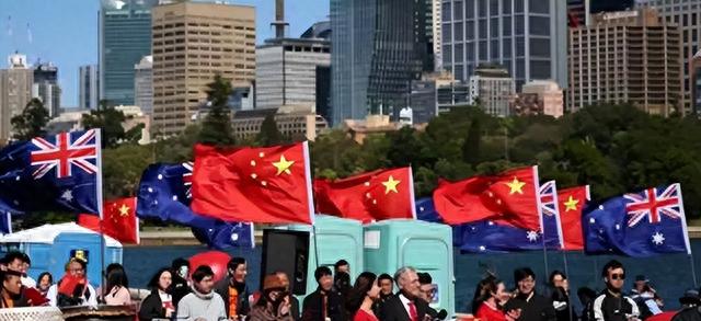 "驱逐"中囯外交官，准备与中囯战斗，叫嚣：中囯必须收下商品!