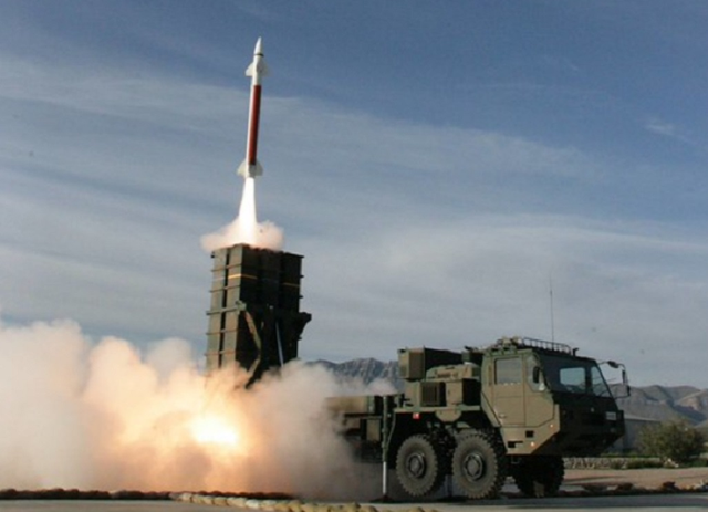 拒不撤回涉台言论后，高市早苗又打出另一张牌，果然不出中方所料