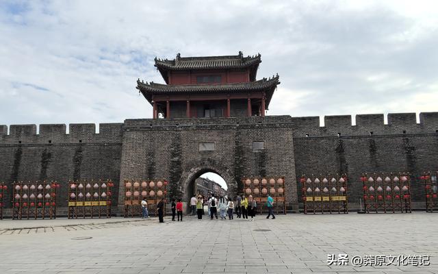 去兴城走近宁远古城，城门钟鼓楼牌坊引发思绪：袁崇焕祖大寿……