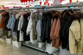 央视曝光“夺命毒衣物”：致癌物超了20多倍，这2种衣服千万别买图片