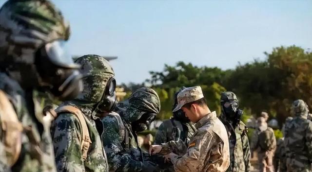 火箭军反腐大动作！倒查9年揪出采购黑幕，74名专家终身禁入