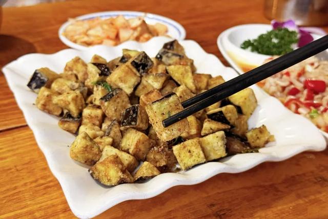 挖到一个3月还在过节的小城，怎么好吃了一千年还没火！