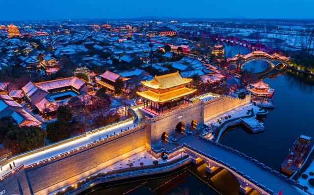 听说初雪，总与想念同来 | 台儿庄的雪已翩跹，你的城市下雪了吗？