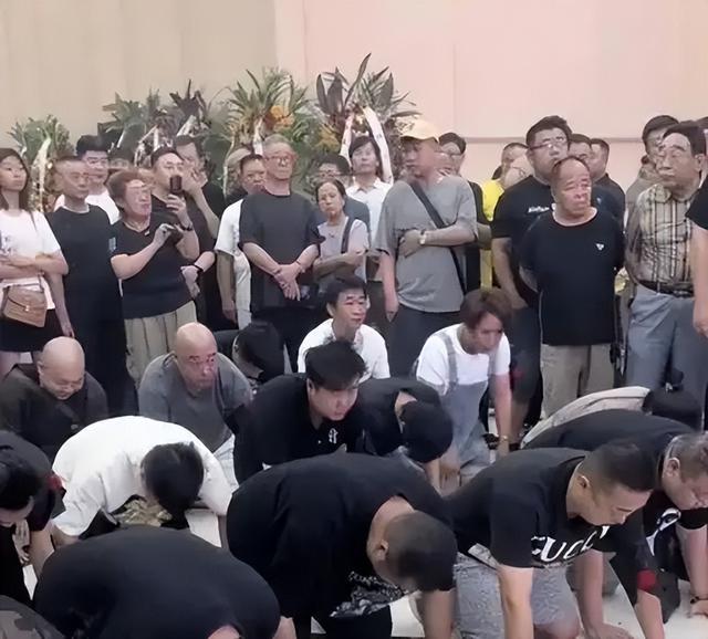 大衣哥跳楼身亡、赵本山灵堂、宋佳知三当三，造谣的越来越离谱了