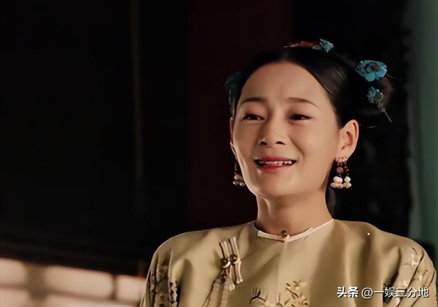 北京红毯，摔跤、独眼龙造型	、礼服搭棉鞋，走秀反成大型灾难现场