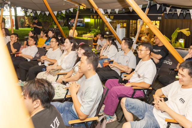 图集｜友趣星期六，微醺电影夜！周末解锁社交新姿势