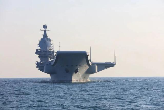 福建舰北上穿越台海，日本比谁都更在意，曾经的冷嘲热讽全闭嘴了