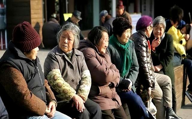 中国将迎人口死亡高峰！22年1041万，23年1100万，去年死亡多少？