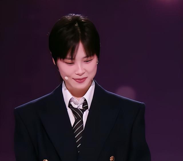 嫁法国老头真相大白6个月，41岁李宇春近况太意外，宋佳没说谎