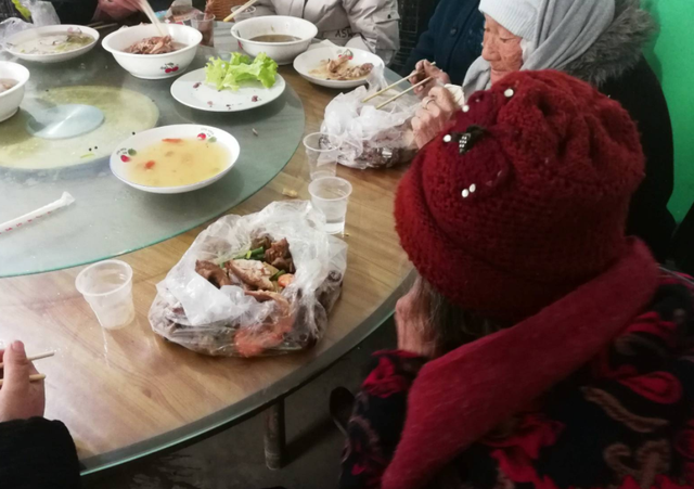 农村吃大席的5大“怪象”，真的让人很反感，可是又无可奈何