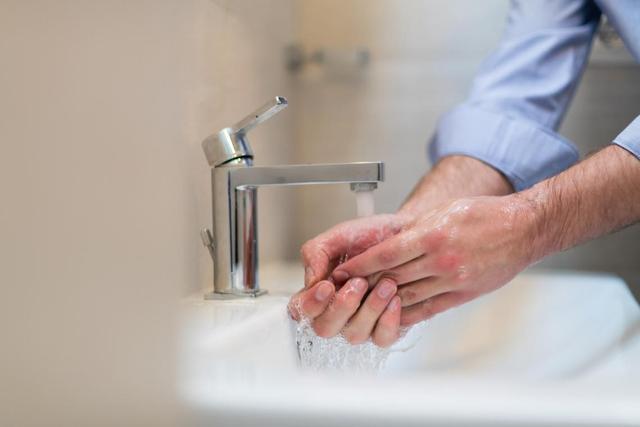 尼帕病毒有5例确诊！将近百人隔离！公众场合请坚守“4不碰”原则