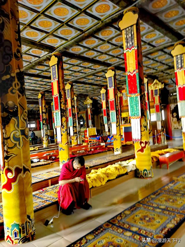 锡林浩特的两座寺院让我长见识了，佛教博大精深