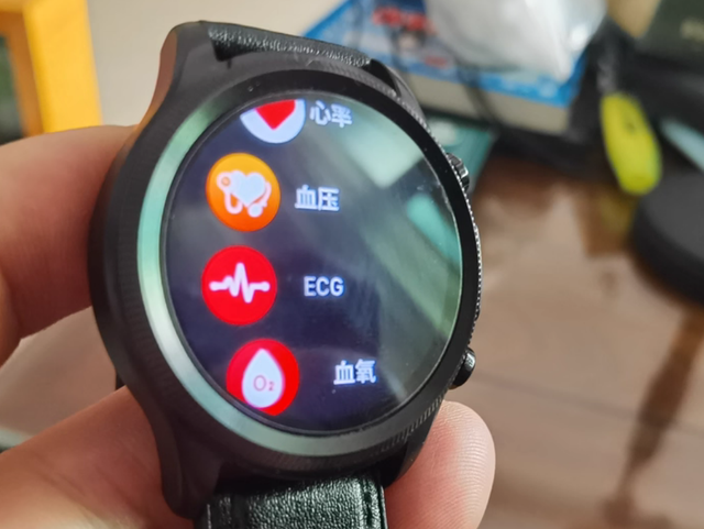 智能手表测血压准不准？拆解6款，华为dido小米谁更稳？第3款惊了