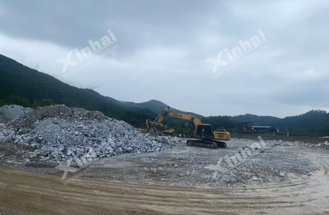 矿山露天开采与地下开采的对比分析