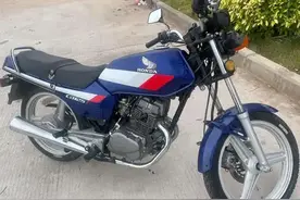 九十年代那些神级的摩托车，拥有一辆就是街上最靓的仔图片