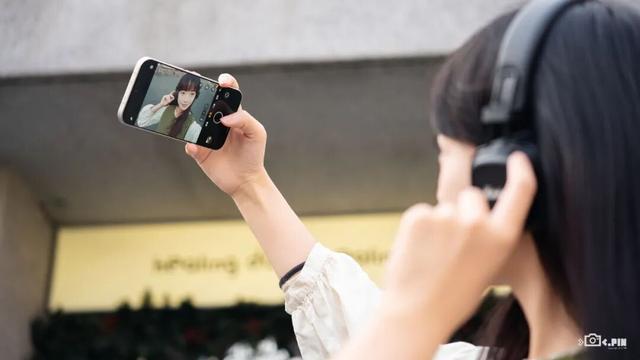 体验完vivo这台新机，我感觉手机里的修图软件都可以卸载了