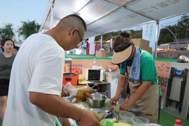 首届魅力青云陕北窑洞非遗美食节“一村吃遍十二县（区）”暨畅享低空、休闲度假全域旅游系列活动启动