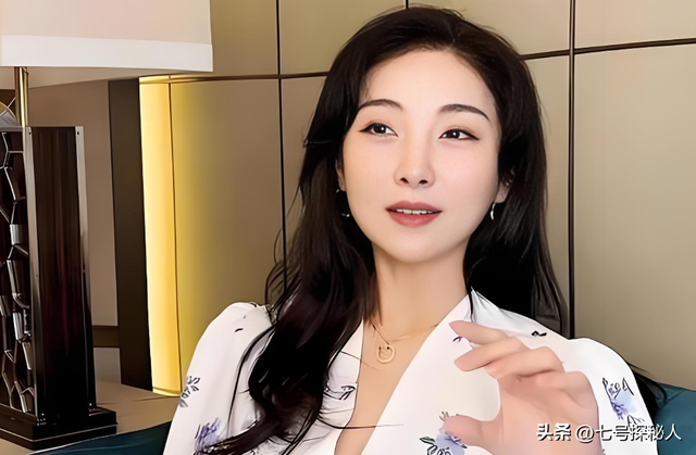 2018年，买英国优质男精子，生3个混血娃的山东女孩，如今怎样了
