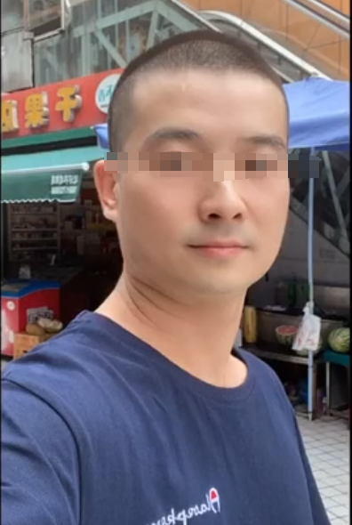 41岁老板魂断西藏！百人祭奠，妻子却一副笑脸，网友：人走茶凉