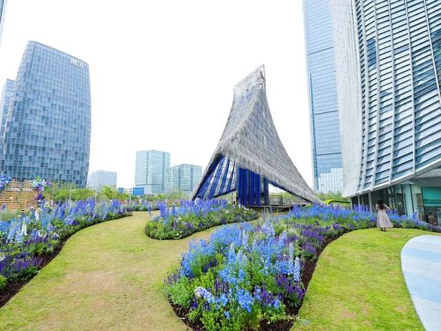 解锁春日趣玩，尽在西岸凤巢！