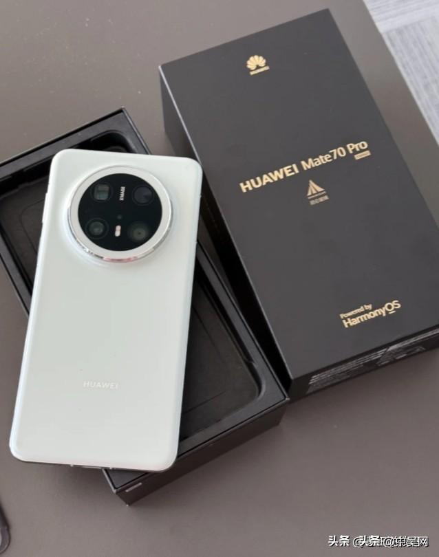 ​​同样是5499元，苹果16 Pro和华为Mate 70 Pro该怎么选？