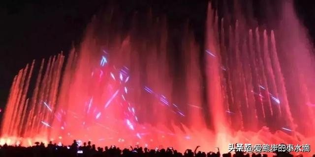 西安秦文明广场水秀：一场穿越千年的水光交响