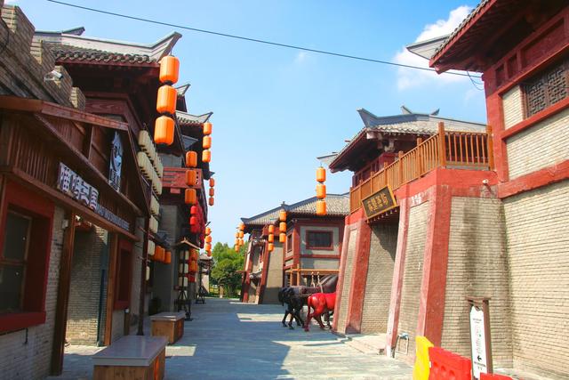 三国赤壁古战场，华中规模最大的三国文化体验基地，重温历史硝烟
