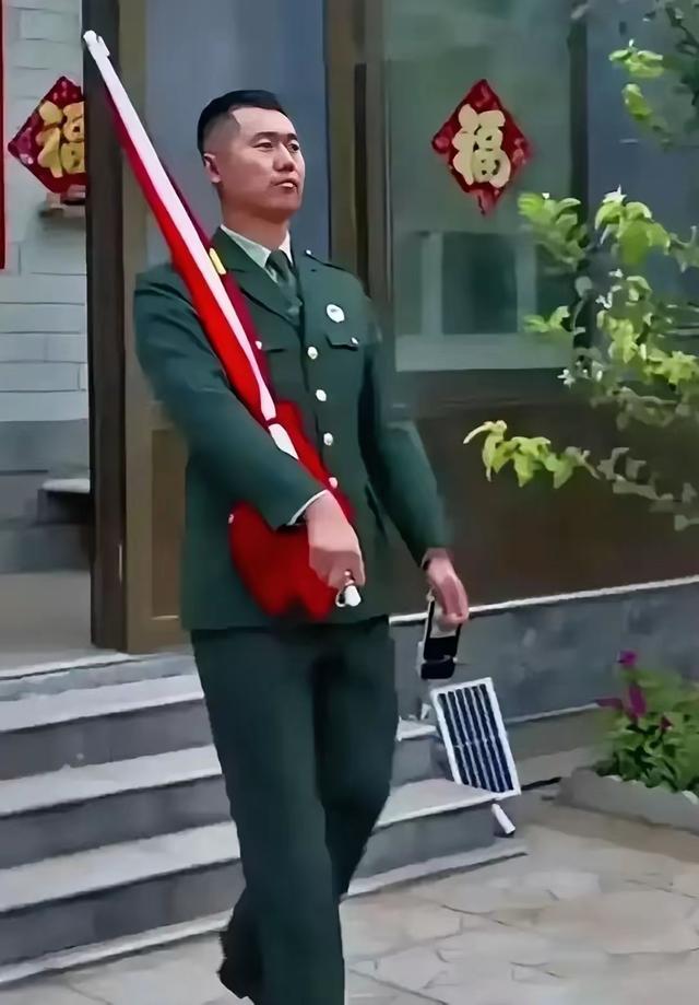 张自轩婚礼曝光！新娘强势、拒他两次亲密动作，岳父现场送车和卡