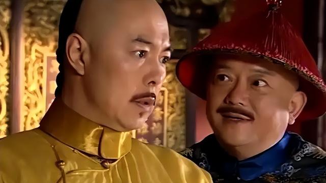 和珅出上联：三斤四两五花肉	，纪晓岚对出下联，和珅吓得当场下跪