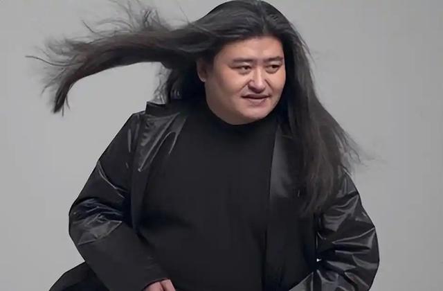 索尼音乐中华区首位艺人！从“雨神”到音乐巨擘，萧敬腾实至名归