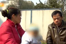 50岁老光棍外出打工，带回缅甸娇妻和一对儿女，岂料妻子被遣返图片