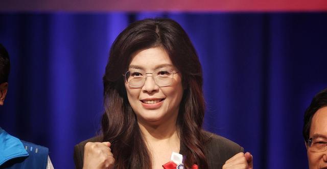 蒋万安再次亮明立场，坚持反对两岸统一，郑丽文也让大陆寒心了