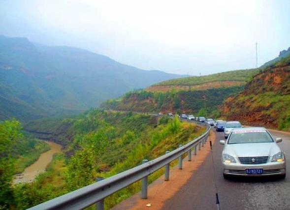 山西旅游：走进壶口瀑布观赏壮观奇景（图）