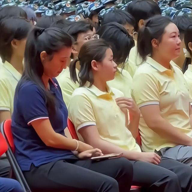 直到看到王伟莹“无奈透露”，才明白，原来婵宝魅力这么大