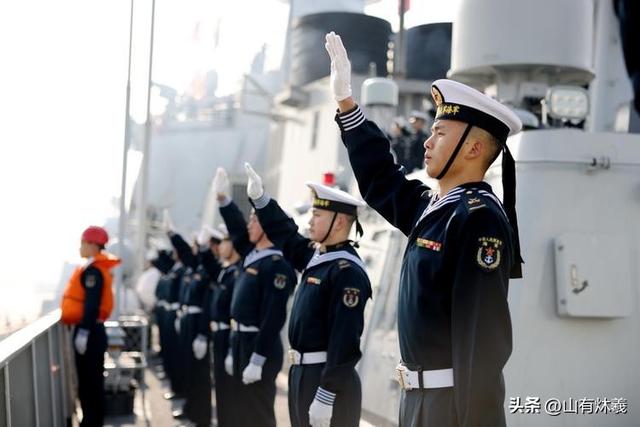 中国海军大清早出公告，网友喜大普奔，难怪美国防长急着致电北京