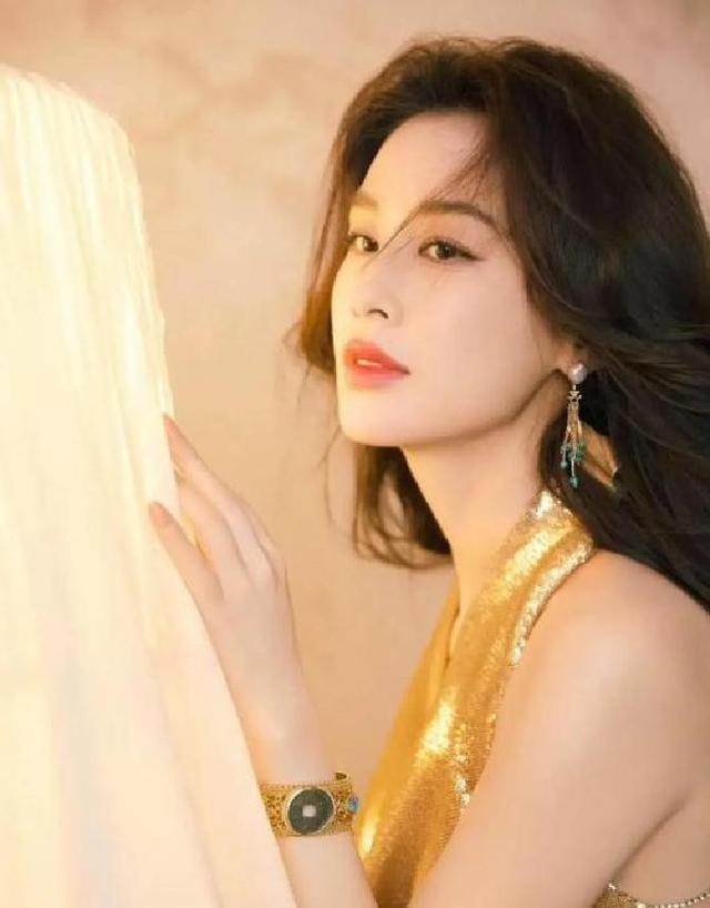 黄圣依做梦也没想到，离婚才7个月，8岁的儿子就开始为她争光了