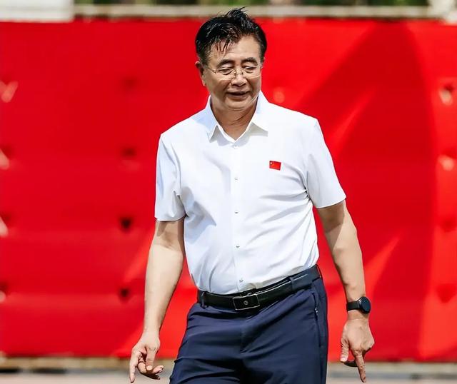 足协官宣仅5天！国足新帅最大热门曝光 58岁名帅曾执教中超 胜率68%