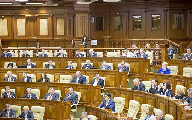 摩尔多瓦政坛大乱	，亲欧派作死挑衅俄罗斯，普京怒斥：不想活直说