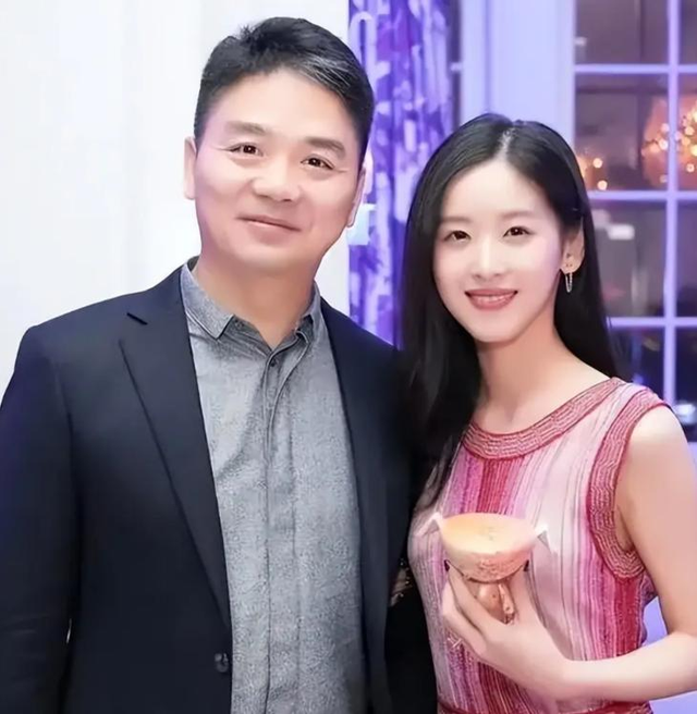 婚变风波48小时后，刘强东不再沉默，坦言“在老婆面前没了自信”
