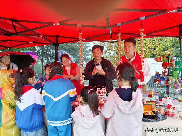 乾县：“庆‘双节’ 树新风 文明与山水同美”主题活动扮靓景区文明