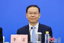 人社部：领取养老金的最低缴费年限从15年逐步提高至20年，突出两方面政策图片