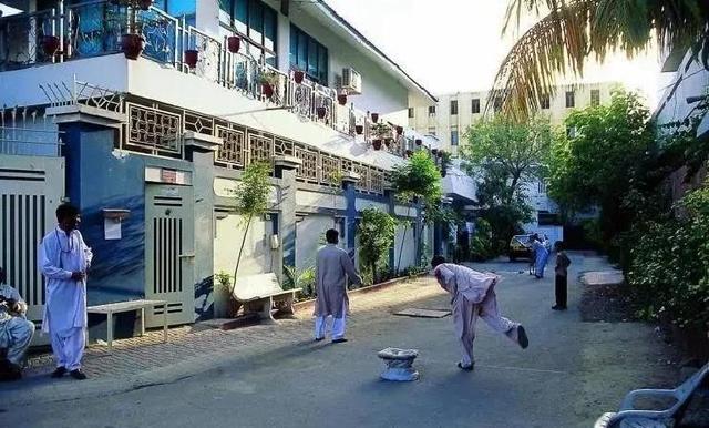 巴铁姑娘在中国留学，回国后直言：中国很好，但中国小伙不敢嫁