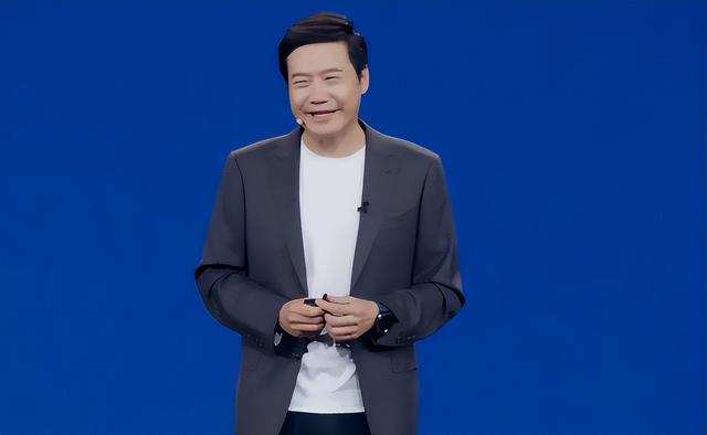 小米人设崩了？从“顶流”到信任危机，流量反噬内幕曝光让人意外