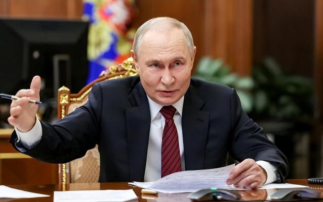 谈判结果出来了，特朗普态度变了，俄公布三大条件，乌英法选边站