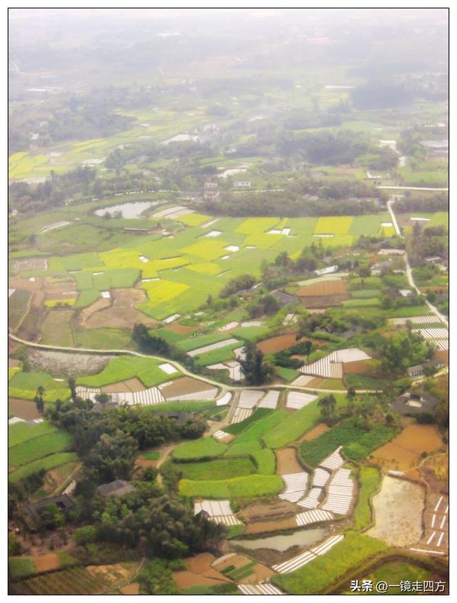 雪峰、云海、田陌 — 西藏林芝至成都空中俯瞰