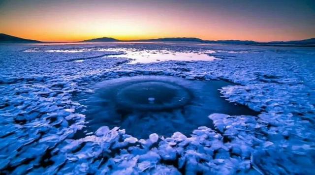 头枕赛湖冰推声入眠