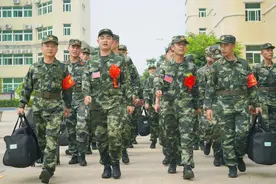 入伍到部队后，才知道接兵干部说的不一定都是真的图片