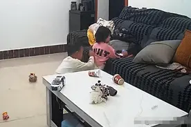 2岁女儿被侄子扒裤子后续！母亲崩溃奶奶冷漠，男孩父亲为儿喊冤图片