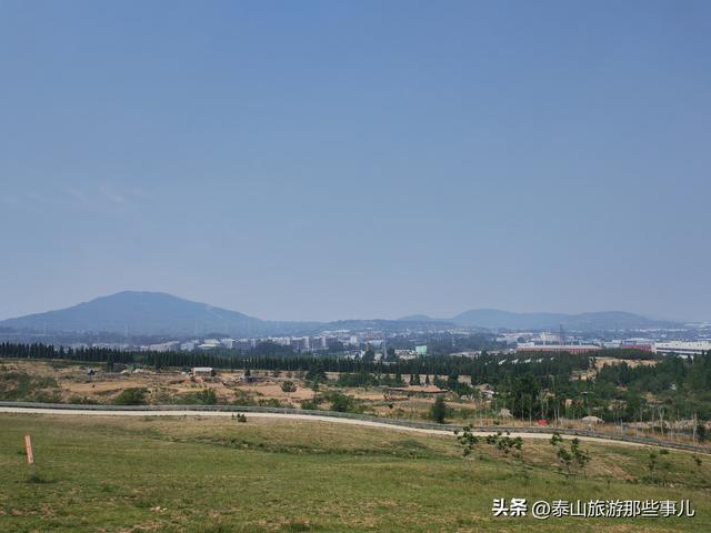 泰安：荒山变网红地标，泰山南有个“飘在空中”的公园，名副其实