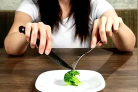 揭秘人体的奥秘：节食是否有生命危险？美国的实验告诉你图片